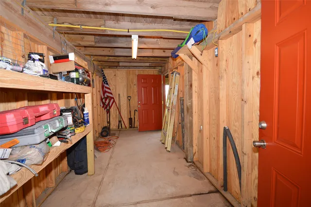 $1,825 | 115 12th Street, San Leon, TX 77539