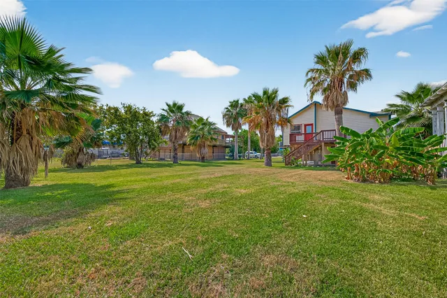 $1,825 | 115 12th Street, San Leon, TX 77539