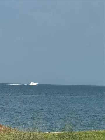 $1,825 | 115 12th Street, San Leon, TX 77539