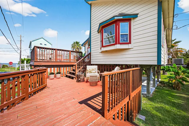 $1,825 | 115 12th Street, San Leon, TX 77539