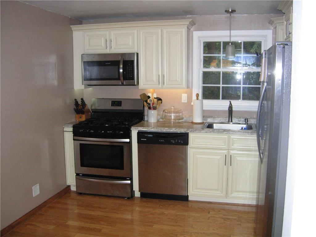 6028 Poketa Road Verona, PA 15147 - Photo 7 of 20