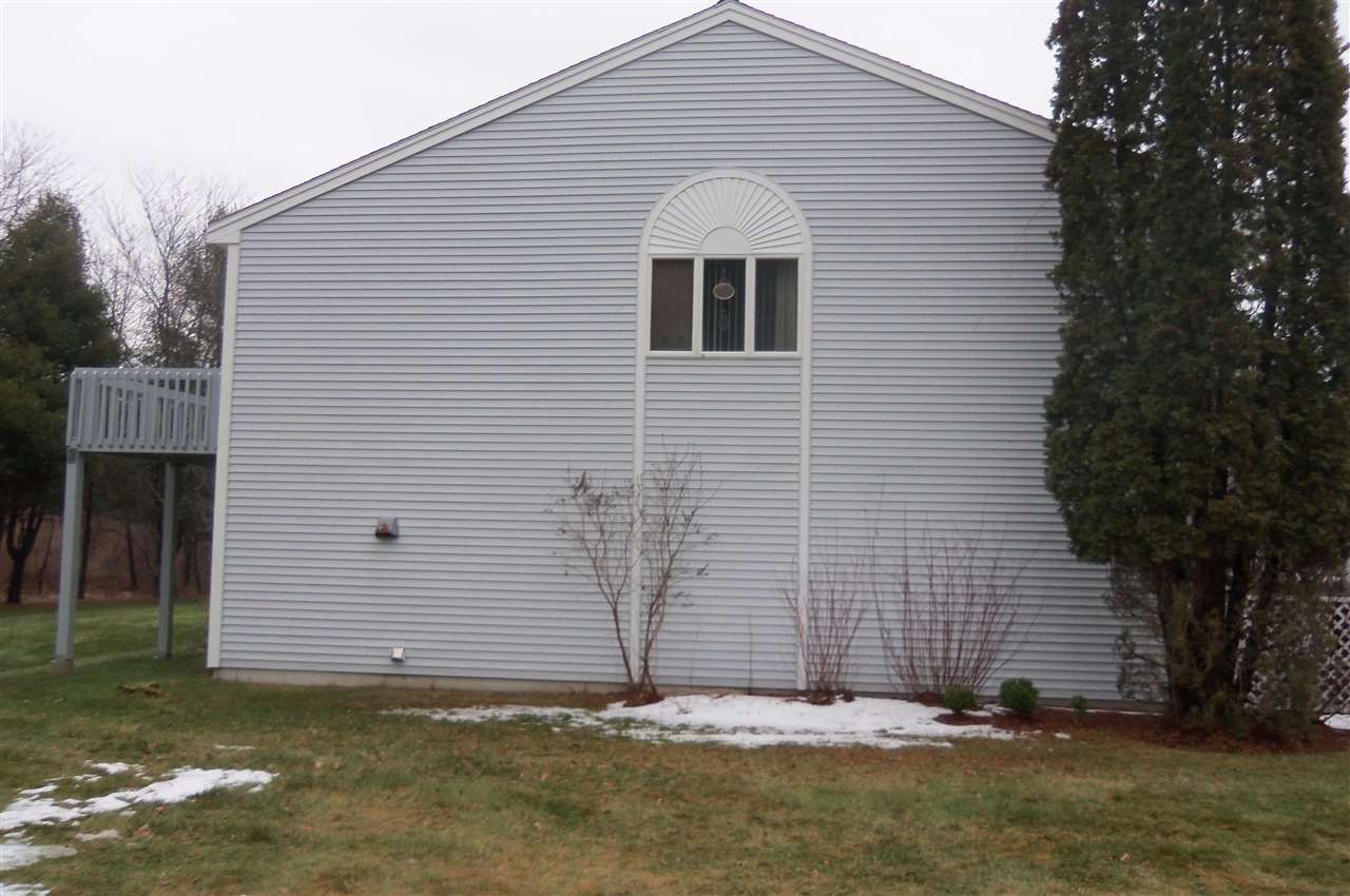 29 Meadowbrook Villiage Rochester, NH 03867 - Photo 4 of 11