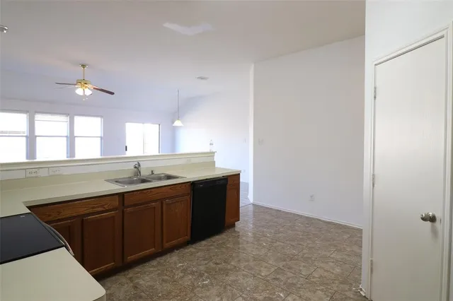 $2,400 | 930 West Silver Sage Drive, Wylie, TX 75098