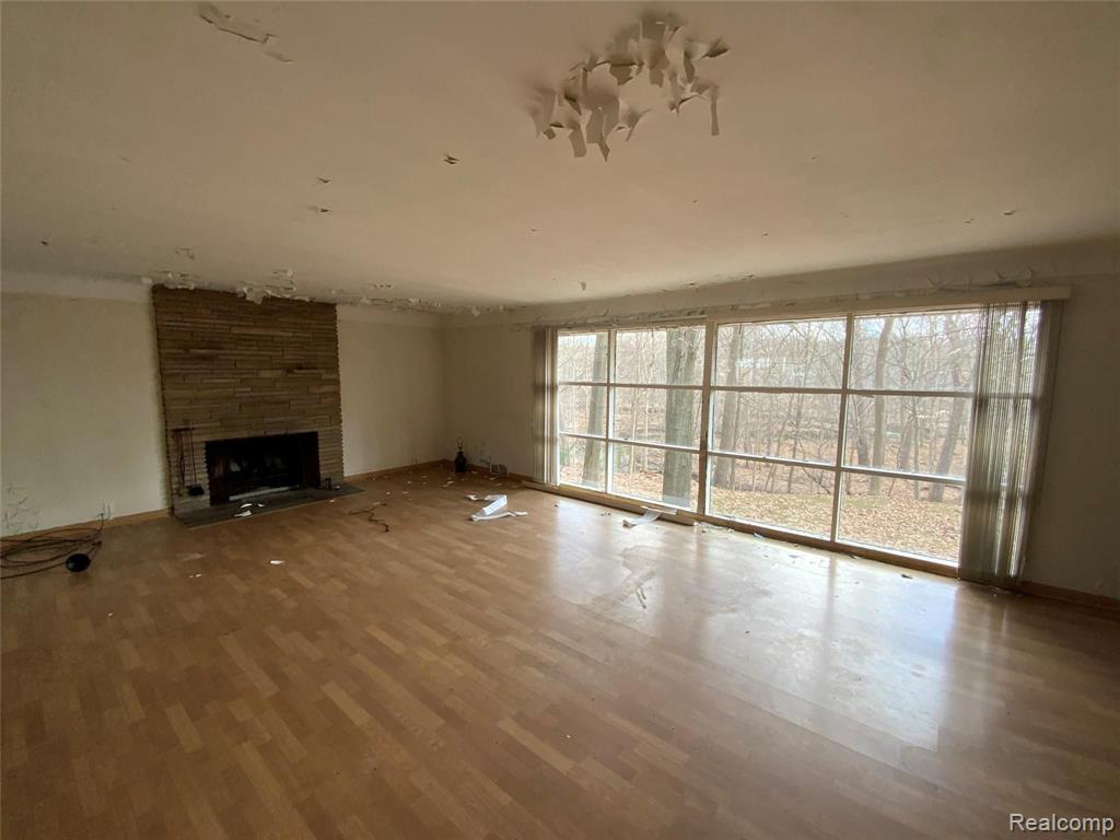 24140 Rouge Crest Road Southfield, MI 48033 - Photo 11 of 45 Gallery Image 11