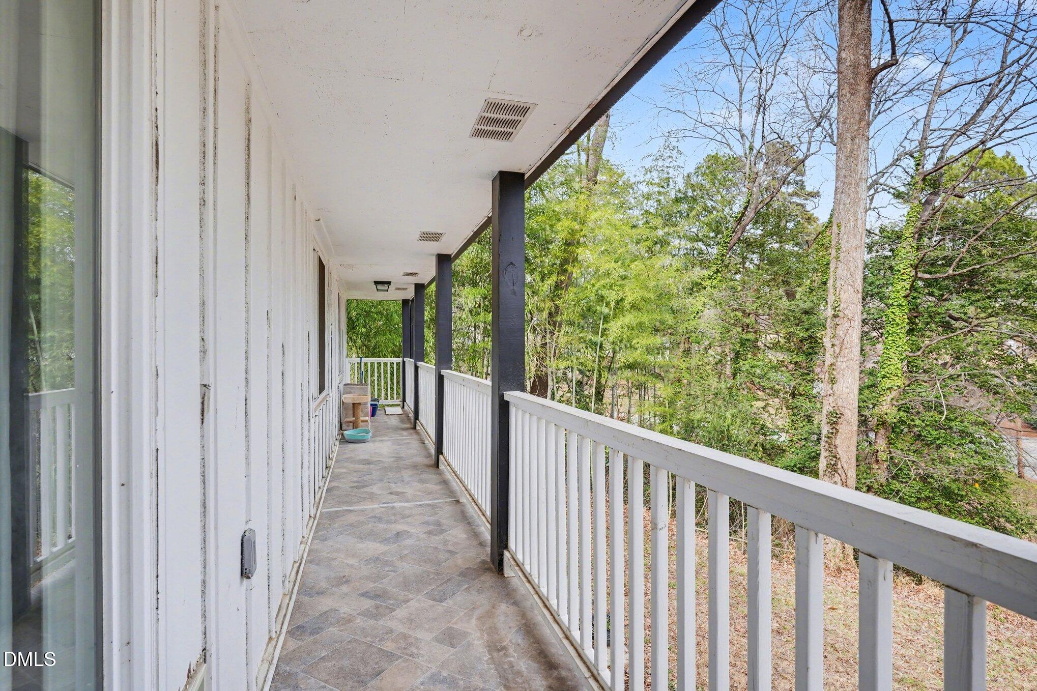 3300 Fairhill Drive Raleigh, NC 27612 - Photo 10 of 50 010_file_1205