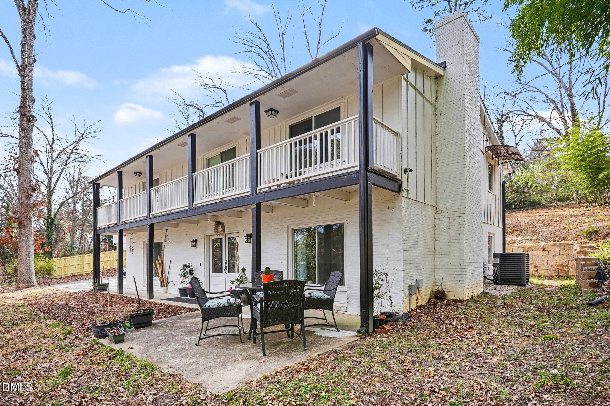 3300 Fairhill Drive Raleigh, NC 27612 - Photo 5 of 50 005_file_8825