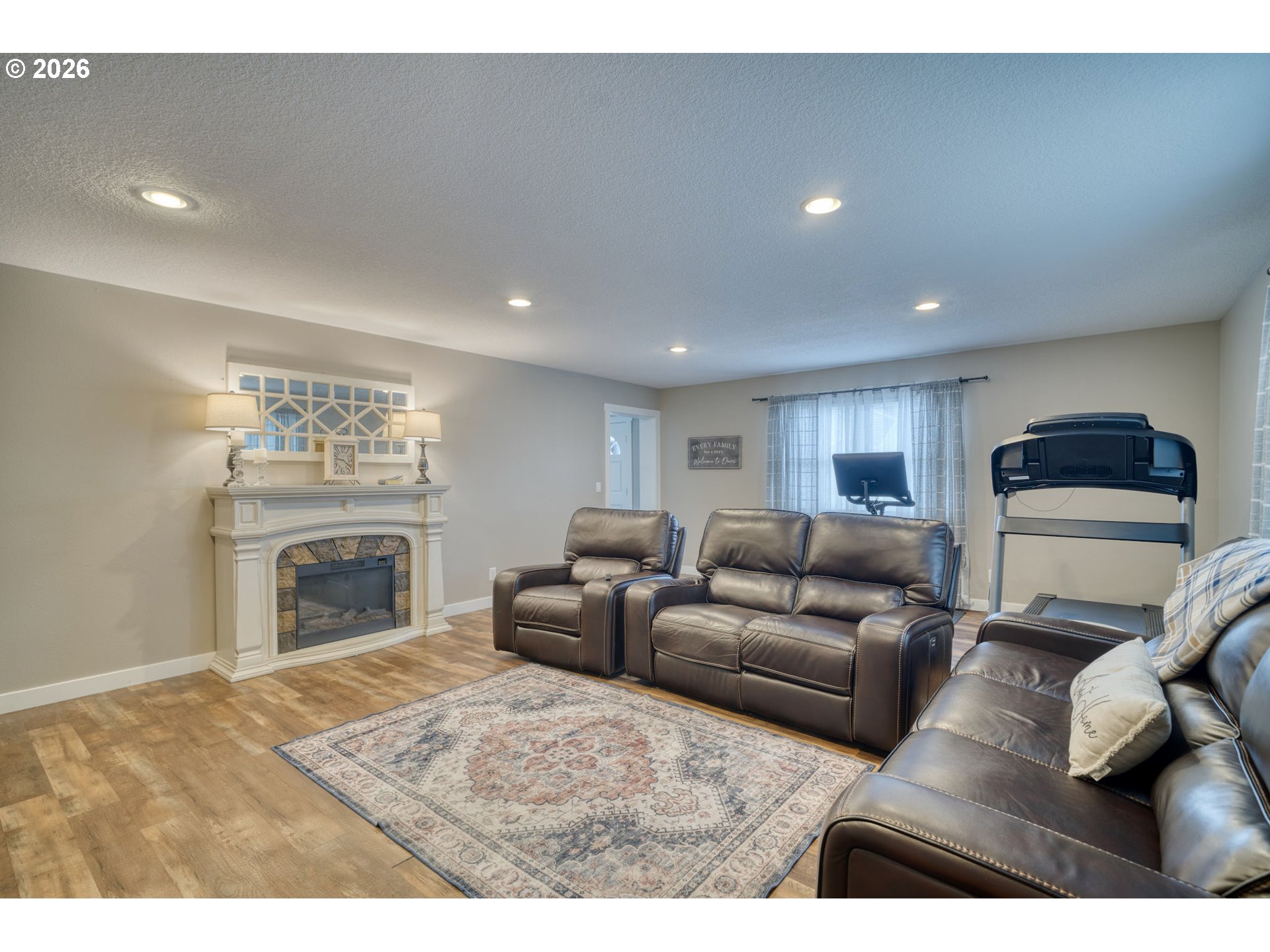 165 North Vernonia Road St. Helens, OR 97051 - Photo 8 of 41 Family Room