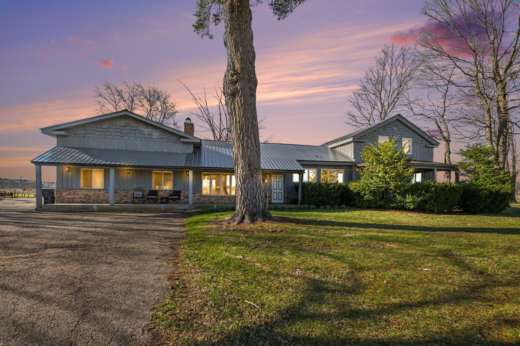 59379 Territorial Road Decatur, MI 49045 - Photo 3 of 30 001_file_5958