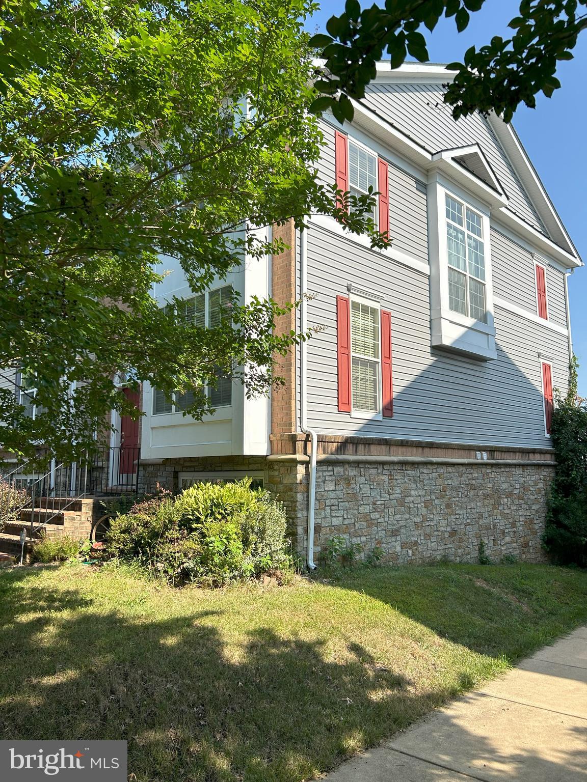 11841 Skylark Road Clarksburg, MD 20871 - Photo 3 of 47