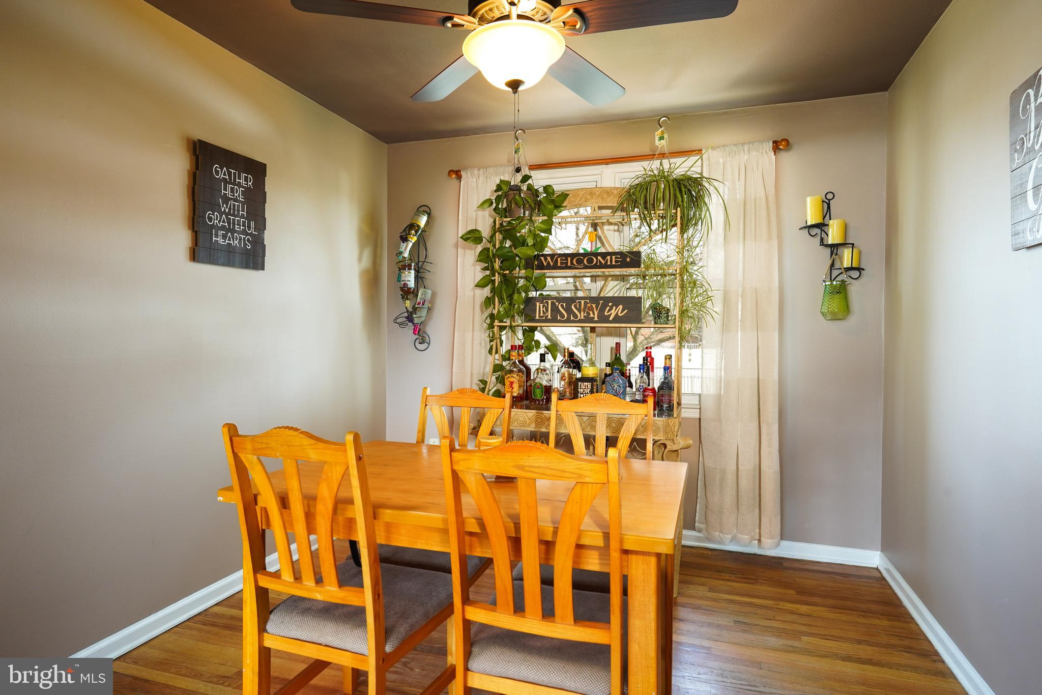 1136 Musket Road Newark, DE 19713 - Photo 6 of 16 a dining room with furniture and window