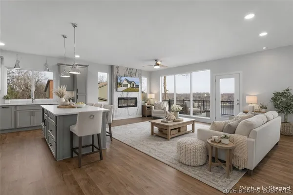 $544,900 | 312 Woodland Point, Linn Creek, MO 65052