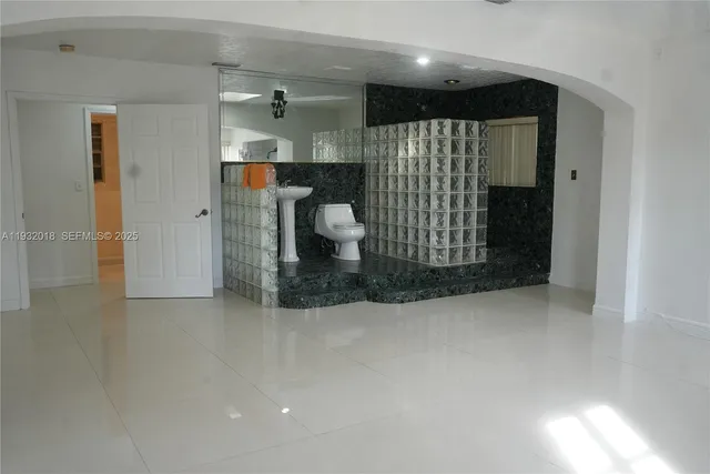 a view of empty room