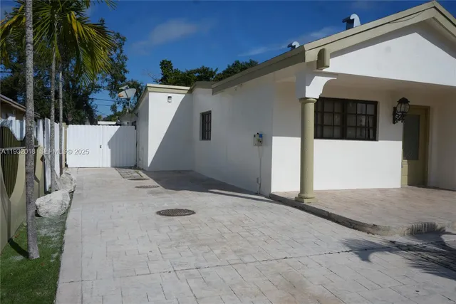 $4,500 | 3285 Northwest 97th Street, Miami, FL 33147