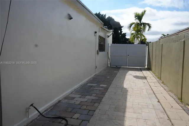 $4,500 | 3285 Northwest 97th Street, Miami, FL 33147