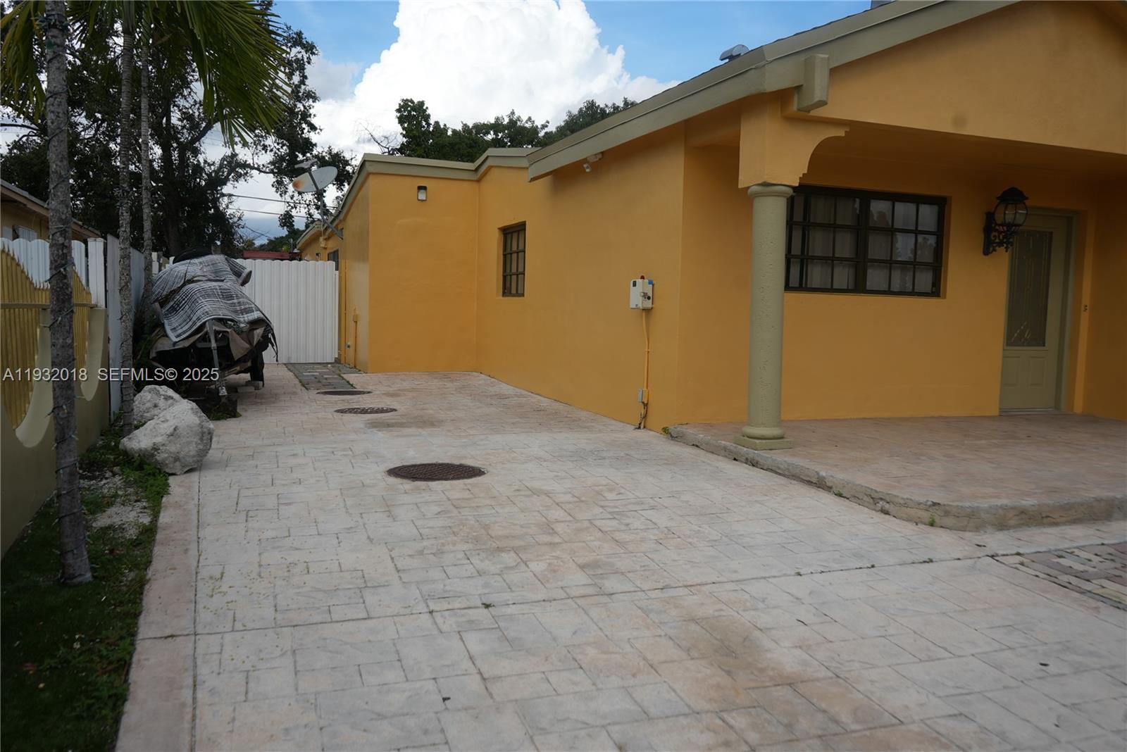 3285 Northwest 97th Street Miami, FL 33147 - Photo 40 of 44 a view of backyard of the house