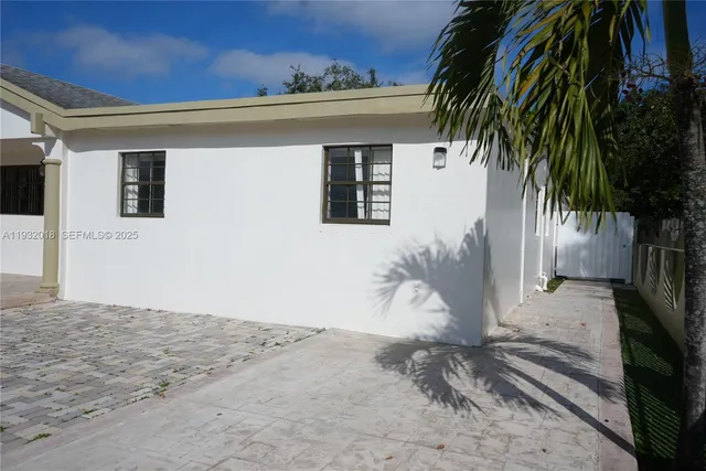 $4,500 | 3285 Northwest 97th Street, Miami, FL 33147