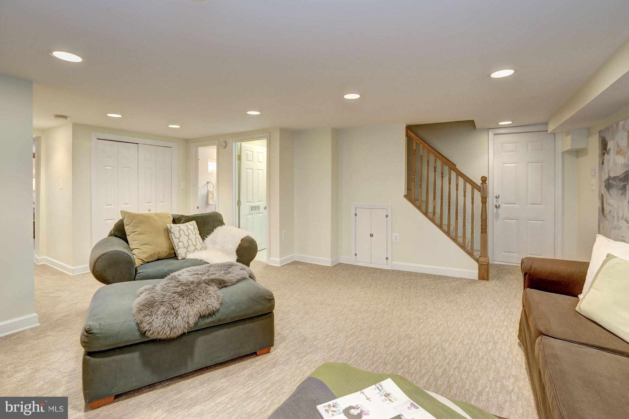 5615 Greentree Road Bethesda, MD 20817 - Photo 18 of 30 Basement access to full bath and laundry