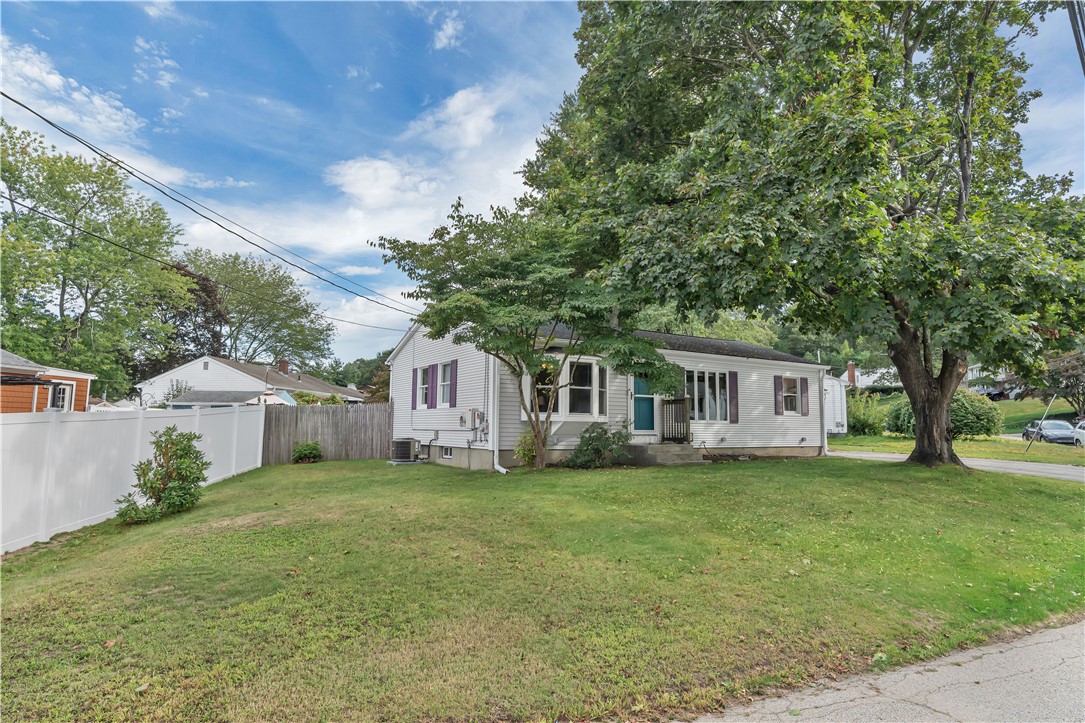 32 Wade Road Woonsocket, RI 02895 - Photo 3 of 32 Gallery Image 3