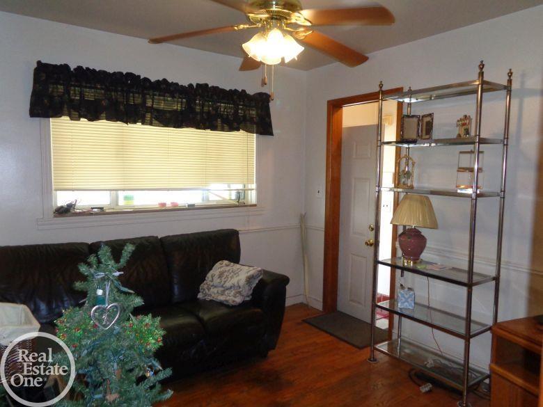 24715 Ridgecroft Avenue Eastpointe, MI 48021 - Photo 10 of 23 Bedroom 3