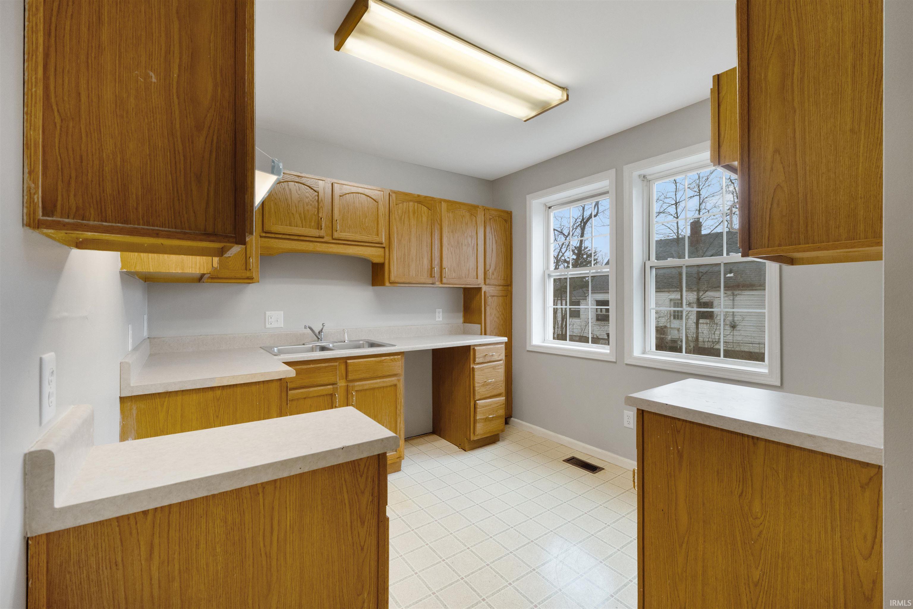 3930 North Clinton Street Fort Wayne, IN 46805 - Photo 6 of 15