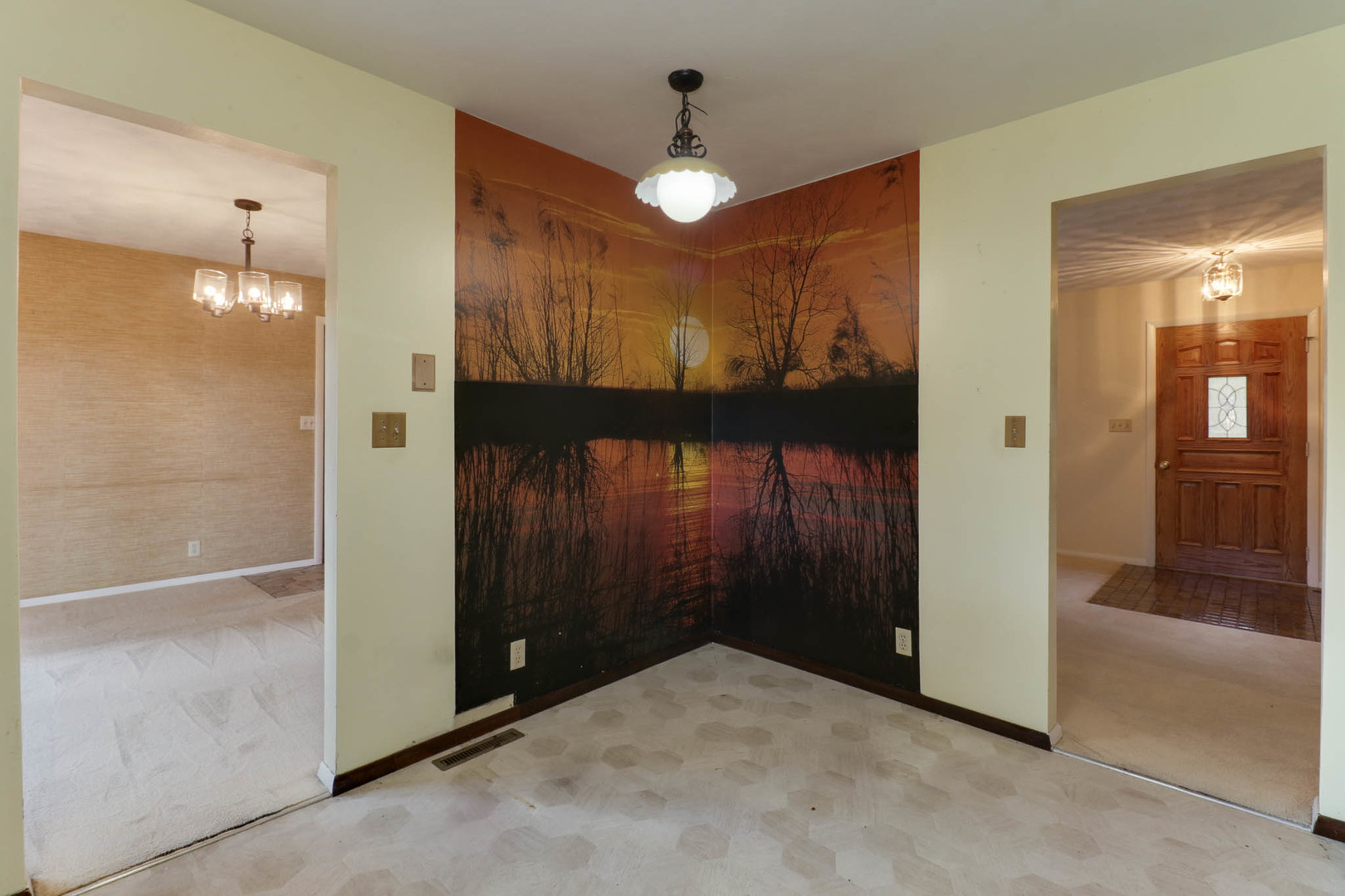 1113 Andover Road Bloomington, IL 61704 - Photo 11 of 42 Gallery Image 11