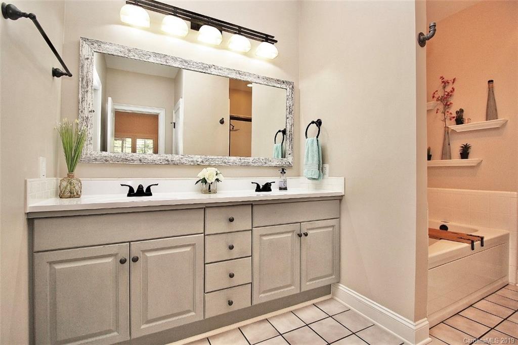 3326 Stettler View Road Charlotte, NC 28210 - Photo 16 of 34 Gallery Image 16