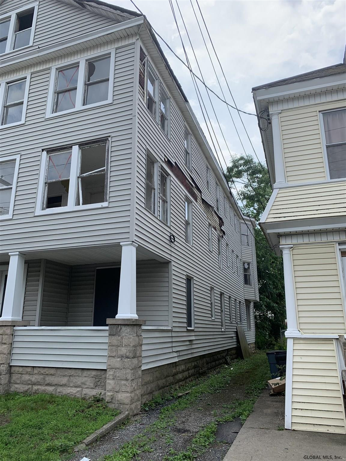 23 Hawk Street Schenectady, NY 12307 - Photo 2 of 51 Photo 2