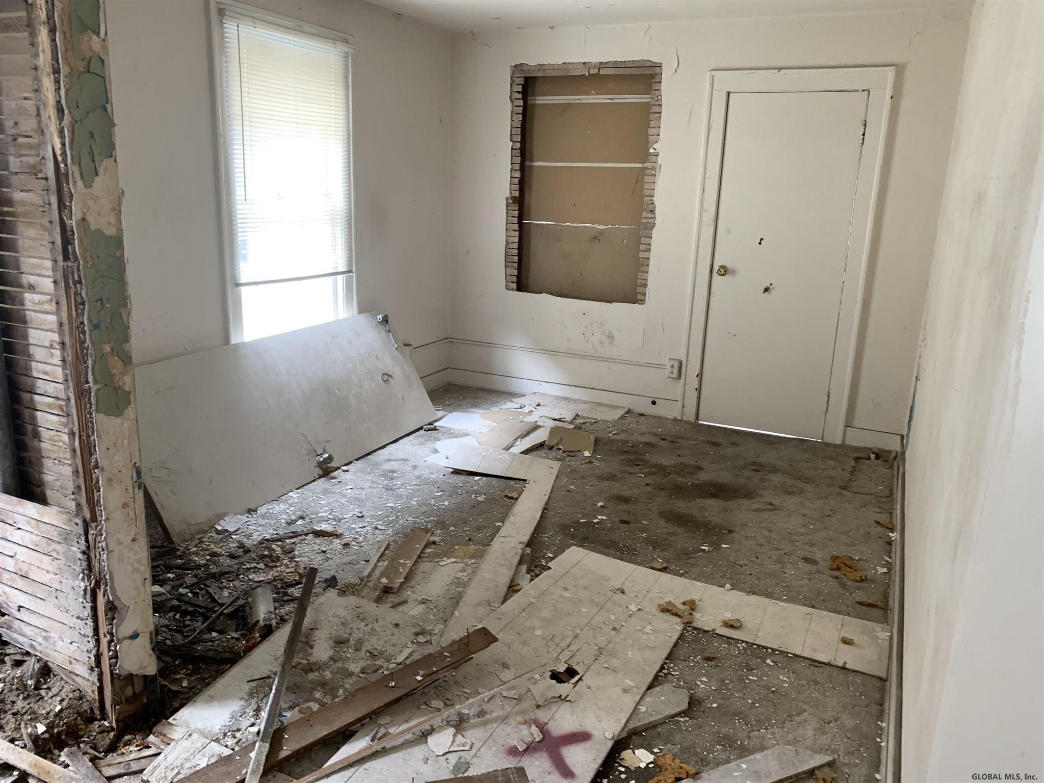 23 Hawk Street Schenectady, NY 12307 - Photo 26 of 51 Photo 26
