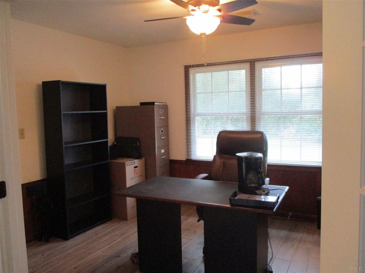 5590 Hibiscus Road Pensacola, FL 32504 - Photo 15 of 35 Gallery Image 15