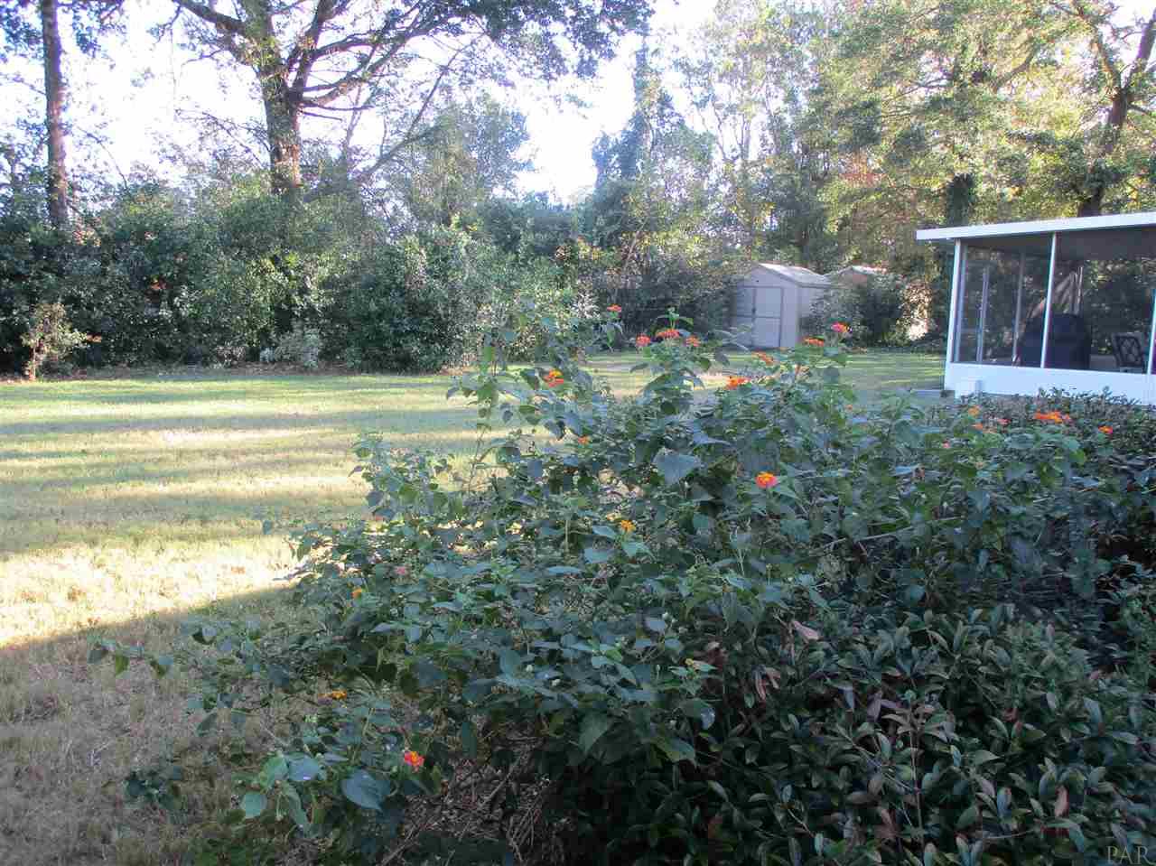5590 Hibiscus Road Pensacola, FL 32504 - Photo 32 of 35 Gallery Image 32
