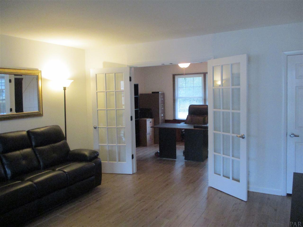 5590 Hibiscus Road Pensacola, FL 32504 - Photo 6 of 35 Gallery Image 6