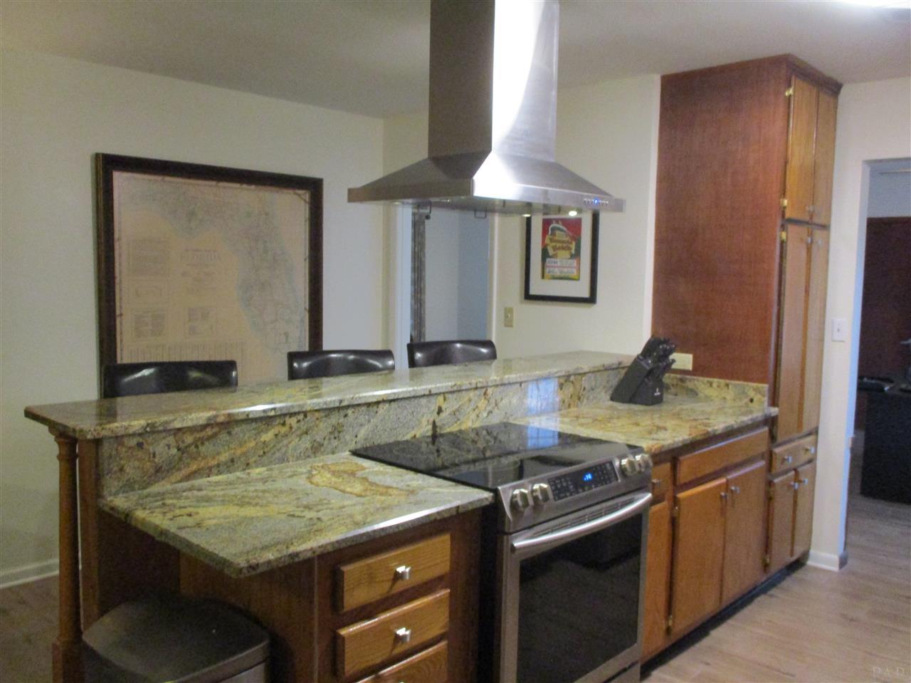 5590 Hibiscus Road Pensacola, FL 32504 - Photo 9 of 35 Gallery Image 9