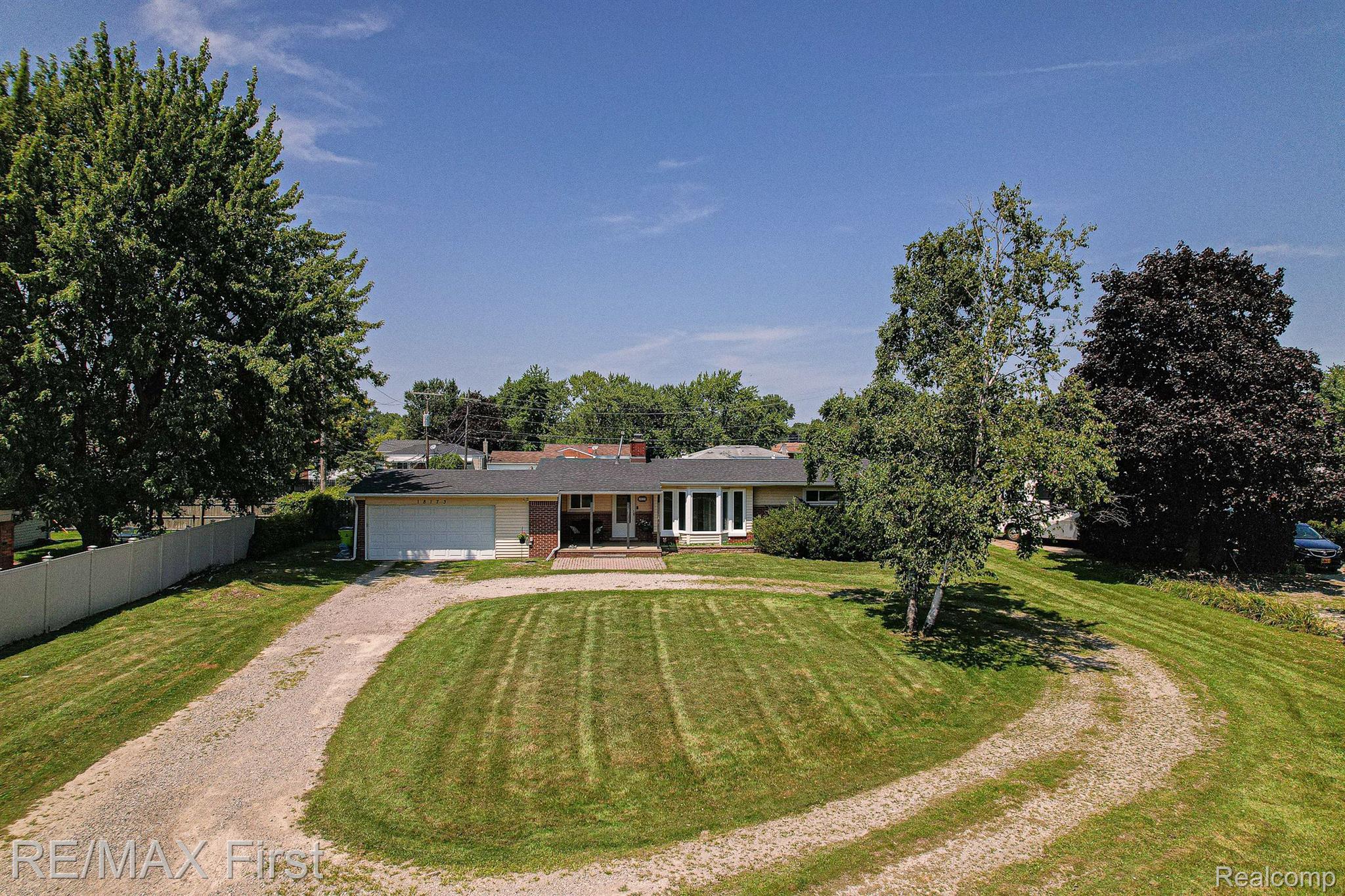 18173 15 Mile Road Clinton Township, MI 48035 - Photo 5 of 30 Gallery Image 5