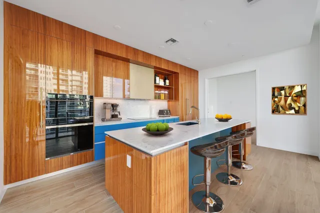 a view of walk in closet