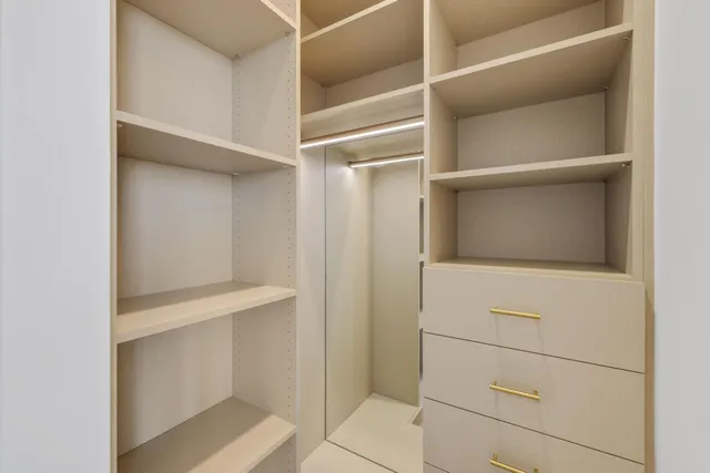 $6,500,000 | 2655 South Bayshore Drive, Unit 902, Miami, FL 33133