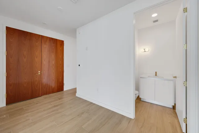 $6,500,000 | 2655 South Bayshore Drive, Unit 902, Miami, FL 33133