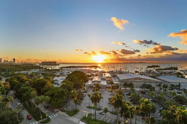 $6,500,000 | 2655 South Bayshore Drive, Unit 902, Miami, FL 33133