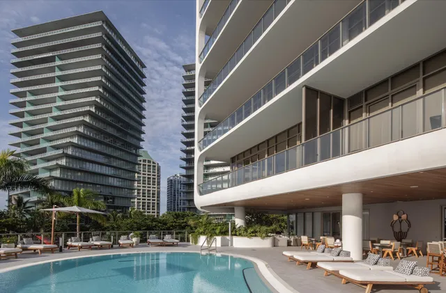 $6,500,000 | 2655 South Bayshore Drive, Unit 902, Miami, FL 33133