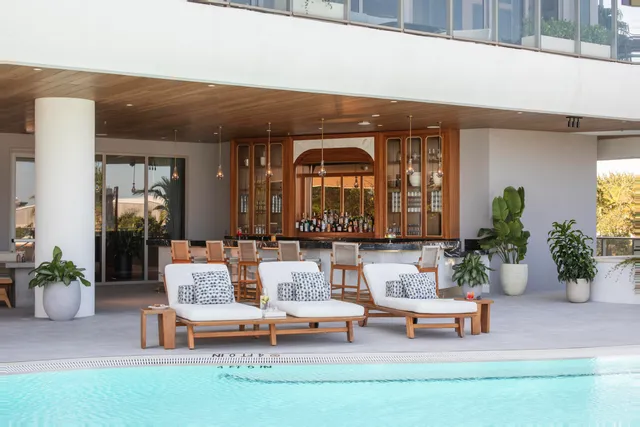 $6,500,000 | 2655 South Bayshore Drive, Unit 902, Miami, FL 33133