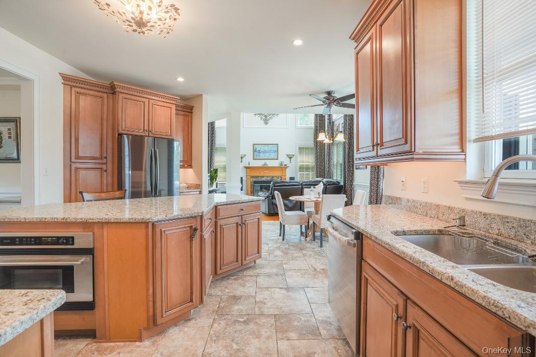 36 Thames Road Poughkeepsie, NY 12603 - Photo 6 of 36