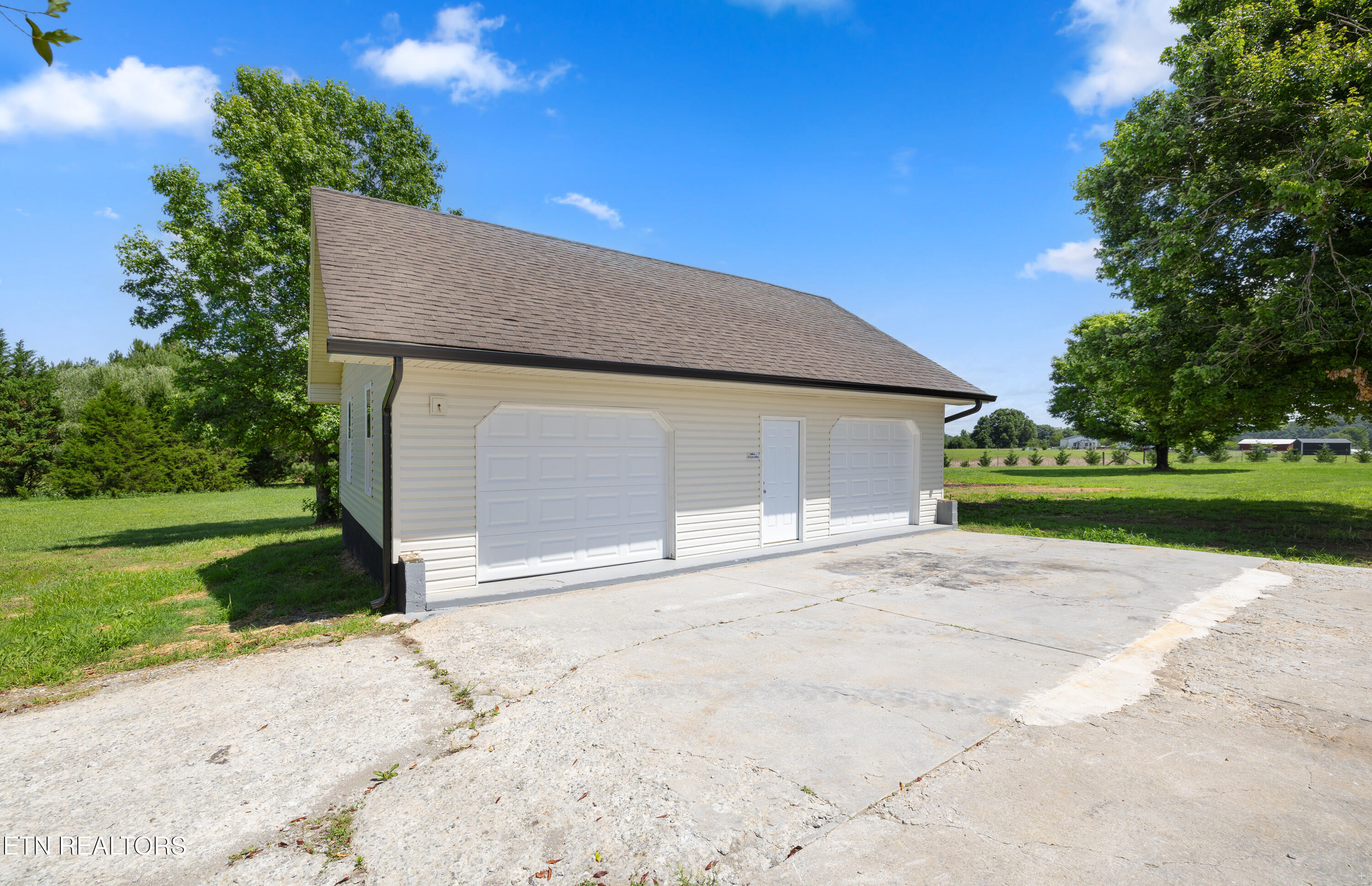 359 Clearwater Road Ten Mile, TN 37880 - Photo 4 of 33 Positive Perceptions-3