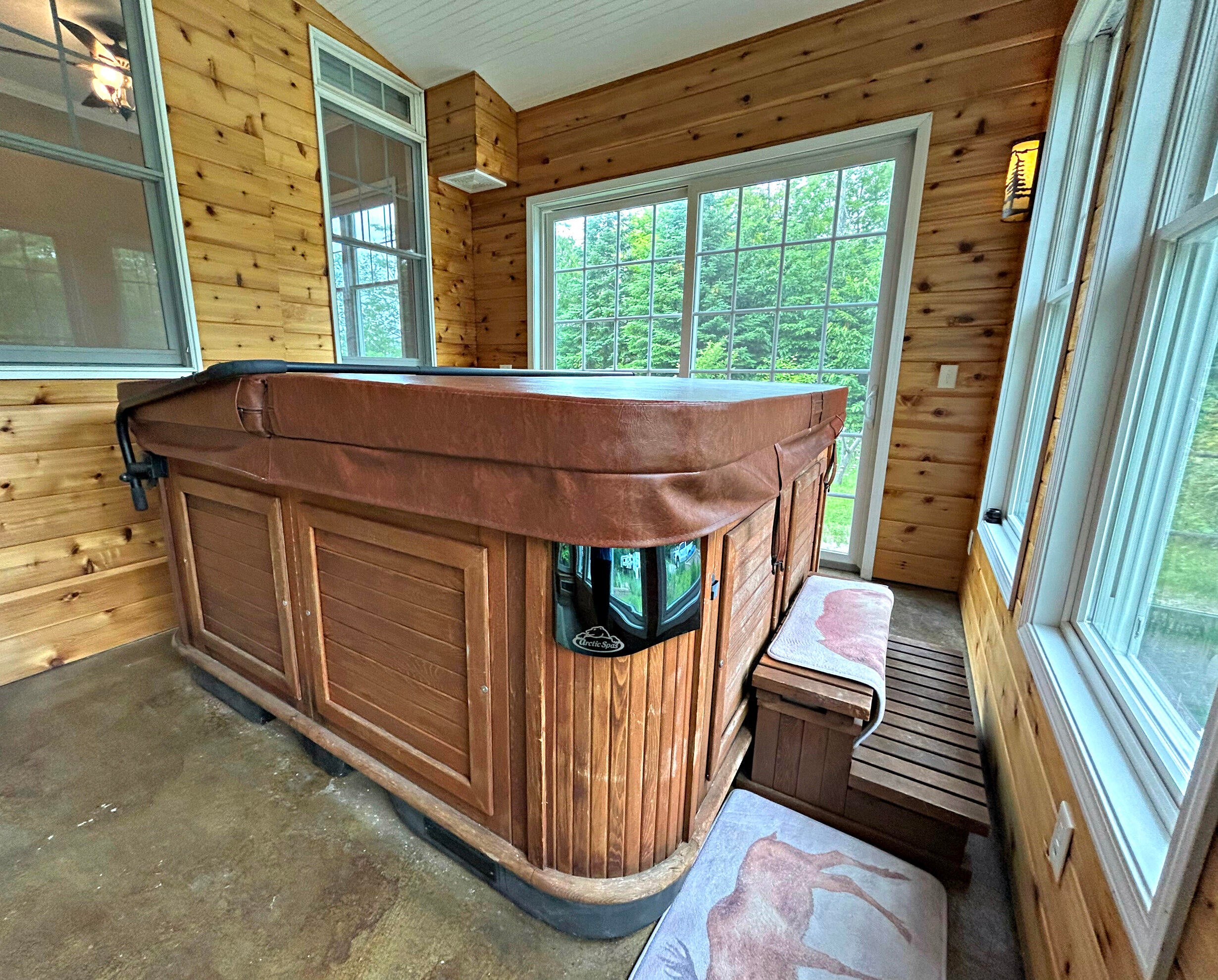 N1746 Smith Road St. Ignace, MI 49781 - Photo 76 of 88 Hot tub
