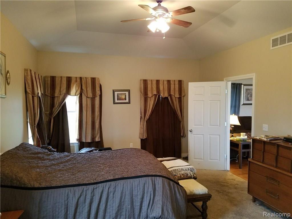4466 Evans Road Holly, MI 48442 - Photo 30 of 38 20170406_161958.jpg