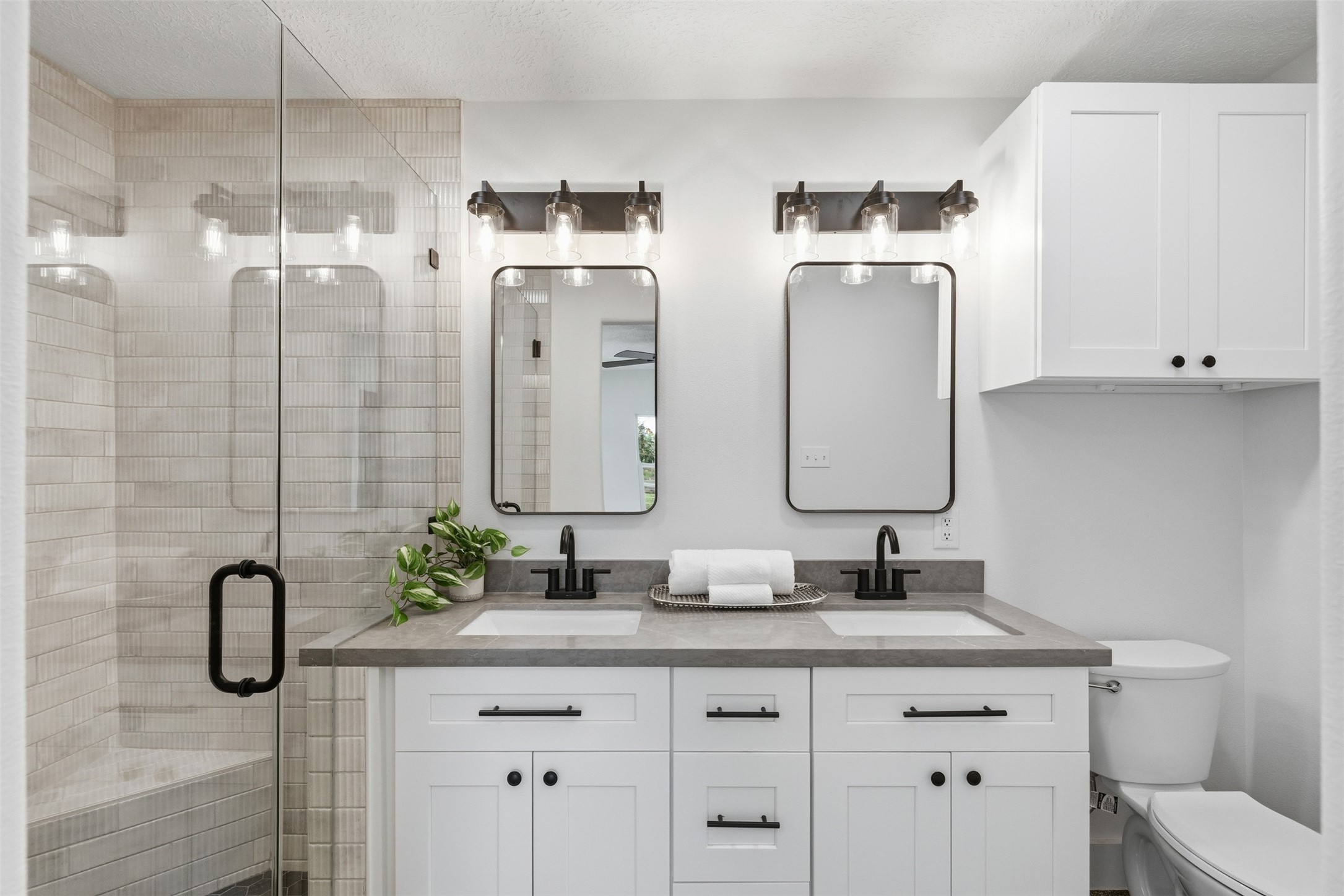 10036 Tri City Beach Road Baytown, TX 77523 - Photo 13 of 32 Primary Bathroom