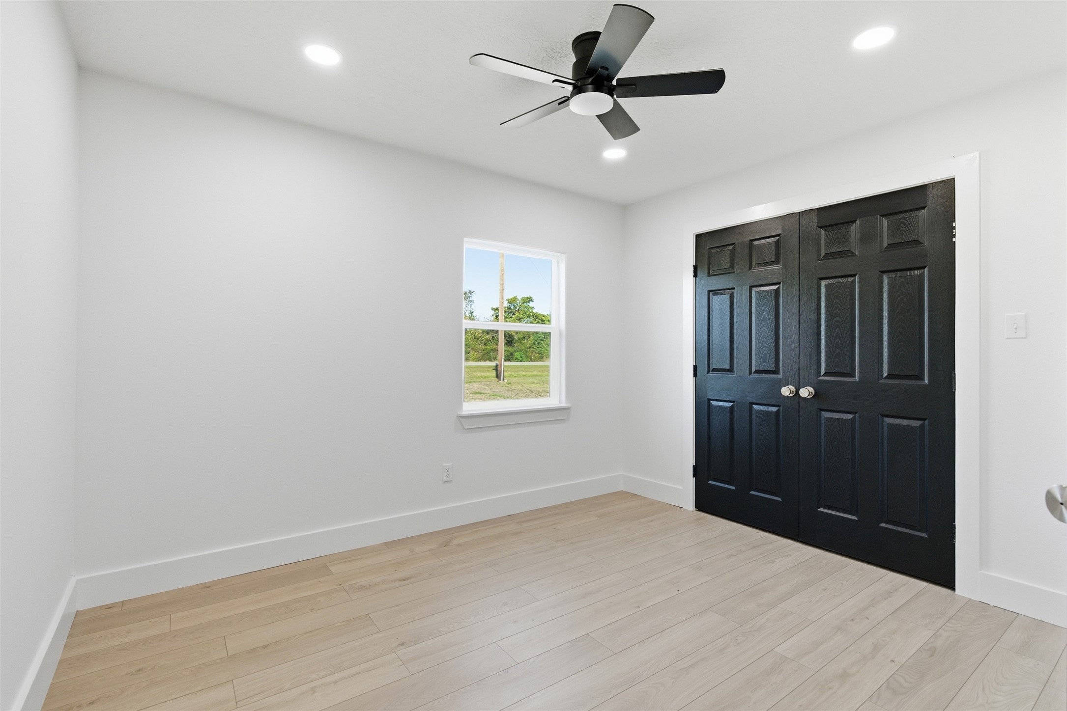 10036 Tri City Beach Road Baytown, TX 77523 - Photo 19 of 32 Third Bedroom