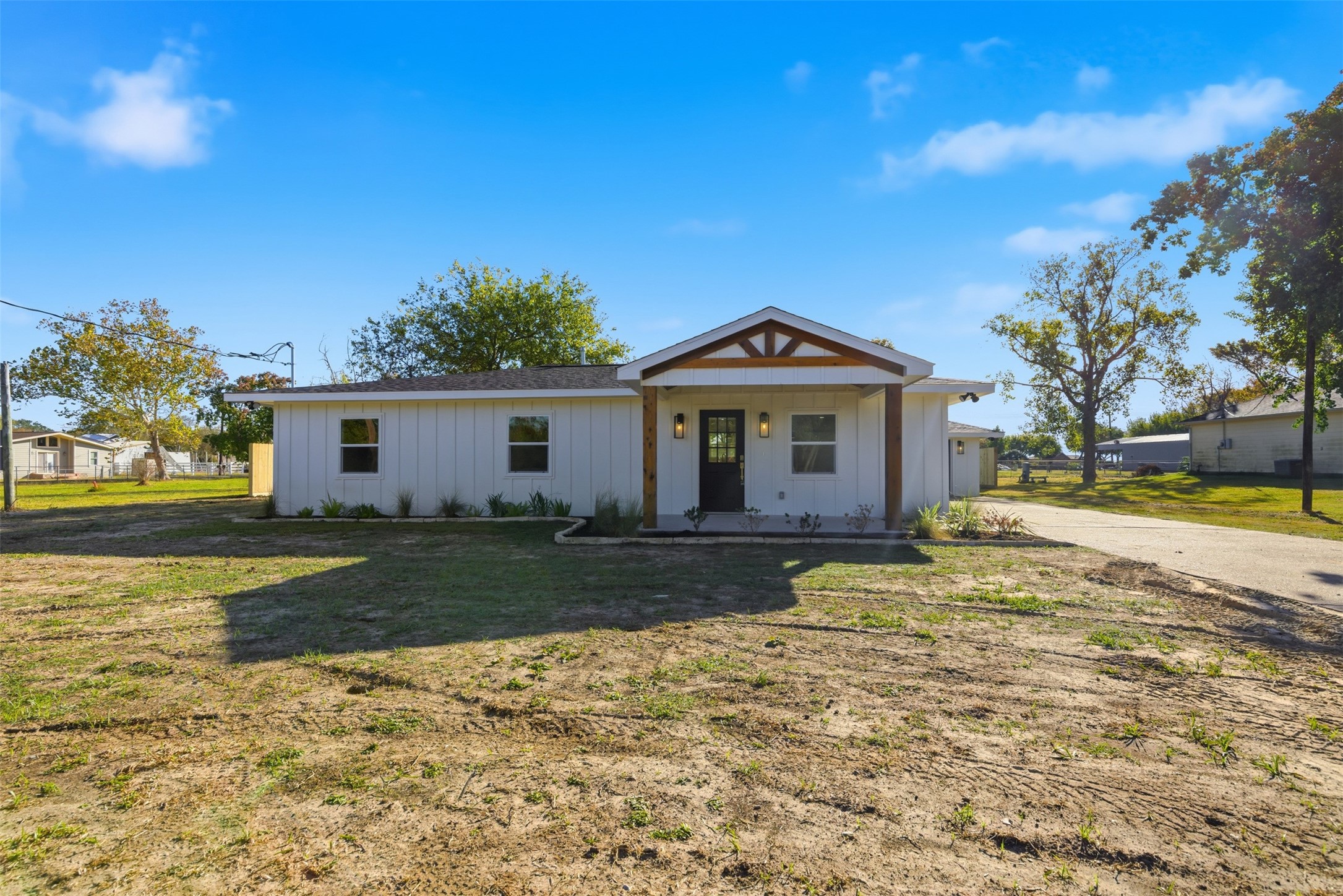 10036 Tri City Beach Road Baytown, TX 77523 - Photo 6 of 32
