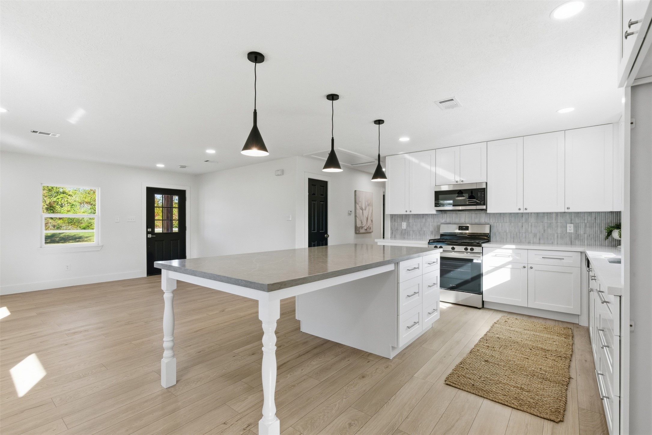 10036 Tri City Beach Road Baytown, TX 77523 - Photo 10 of 32