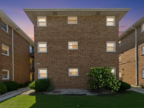 $215,000 | 3456 North Harlem Avenue, Unit 3W, Chicago, IL 60634