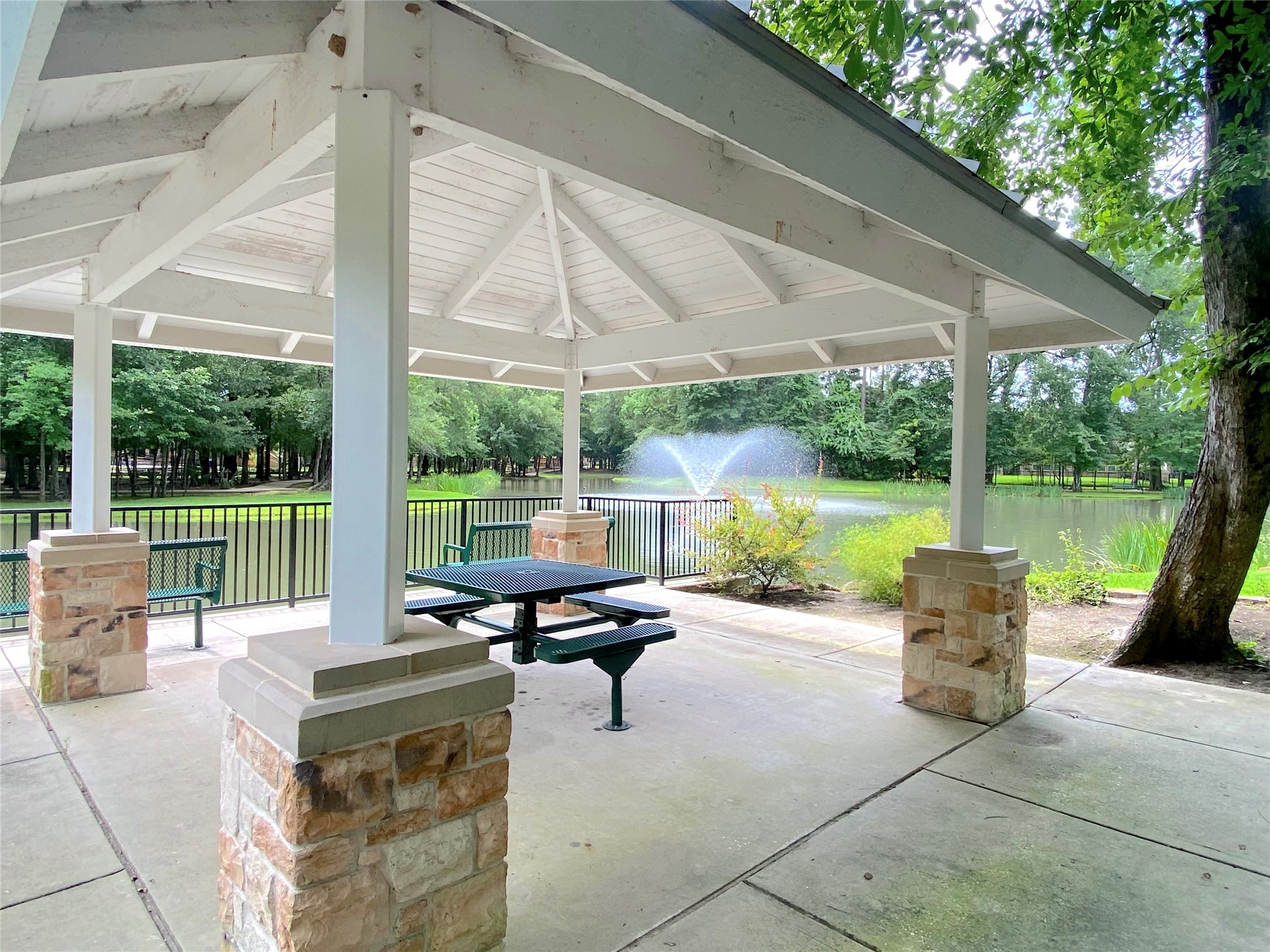 19861 Driver Forest Drive Porter, TX 77365 - Photo 30 of 38 a patio view with a table and chairs