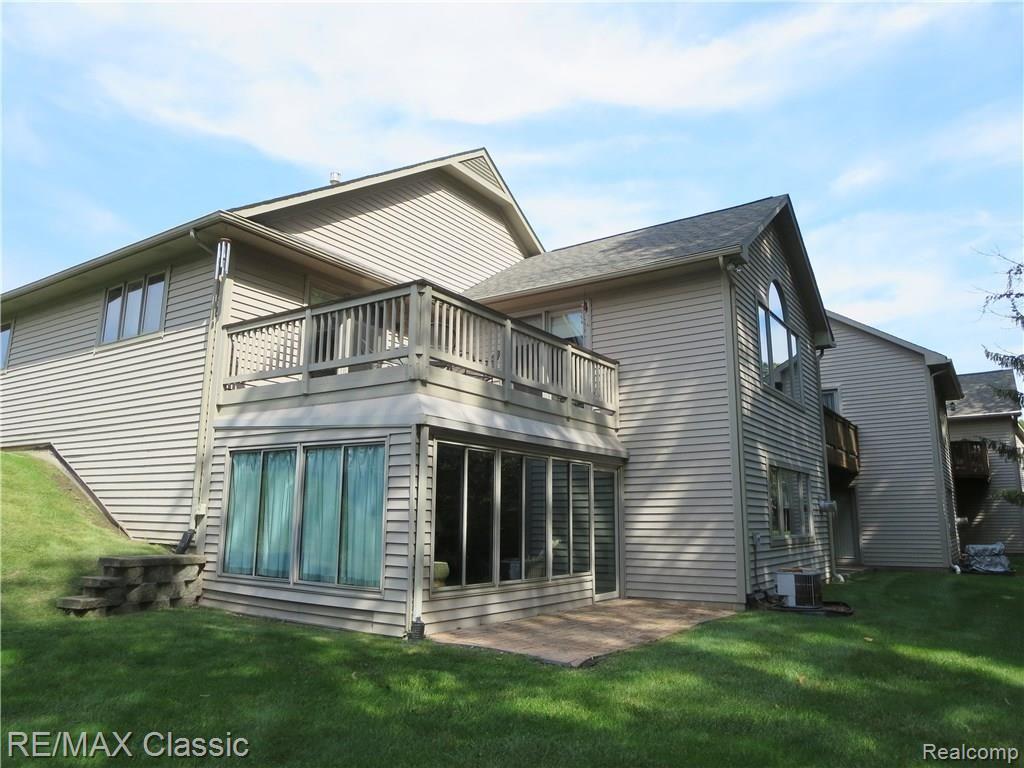 3092 Rivers Edge Drive Wayne, MI 48184 - Photo 38 of 40 What a great space to enjoy the great outdoors ..
